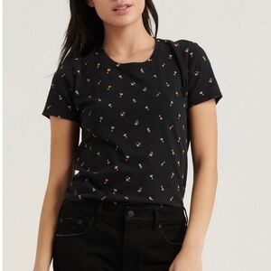 Lucky Brand Women’s Lucky Black Allover Cocktail Graphic  Print Tee